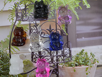 GLASS LUCKY CAT