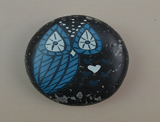 PEBBLE WITH HANDPAINTING