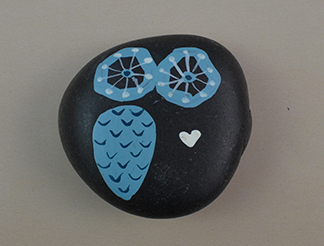 PEBBLE WITH HANDPAINTING